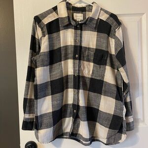 American Eagle Outfitters Plaid flannel Button-Down Shirt